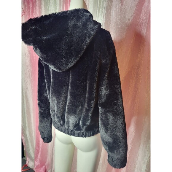 Wild Fable Black Faux Fur Cropped Bomber Jacket Size Small - Picture 6 of 9